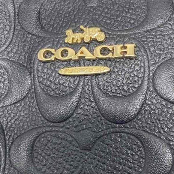 NWT Coach Corner Zip Wristlet In Signature Leather Gold/Black F67555 - Picture 5 of 5